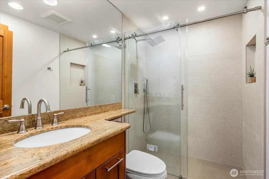 8526 E Mercer Way Mercer Island WA 98040