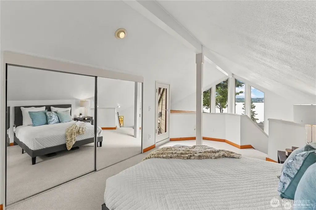 8526 E Mercer Way Mercer Island WA 98040