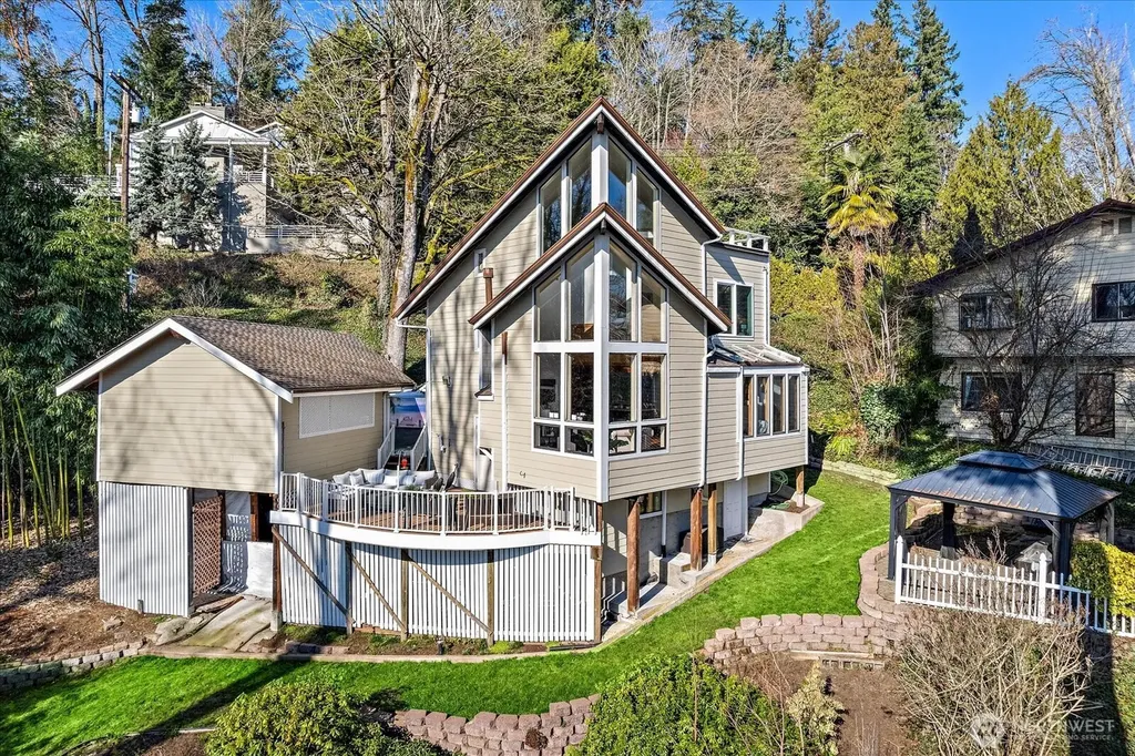 8526 E Mercer Way Mercer Island WA 98040