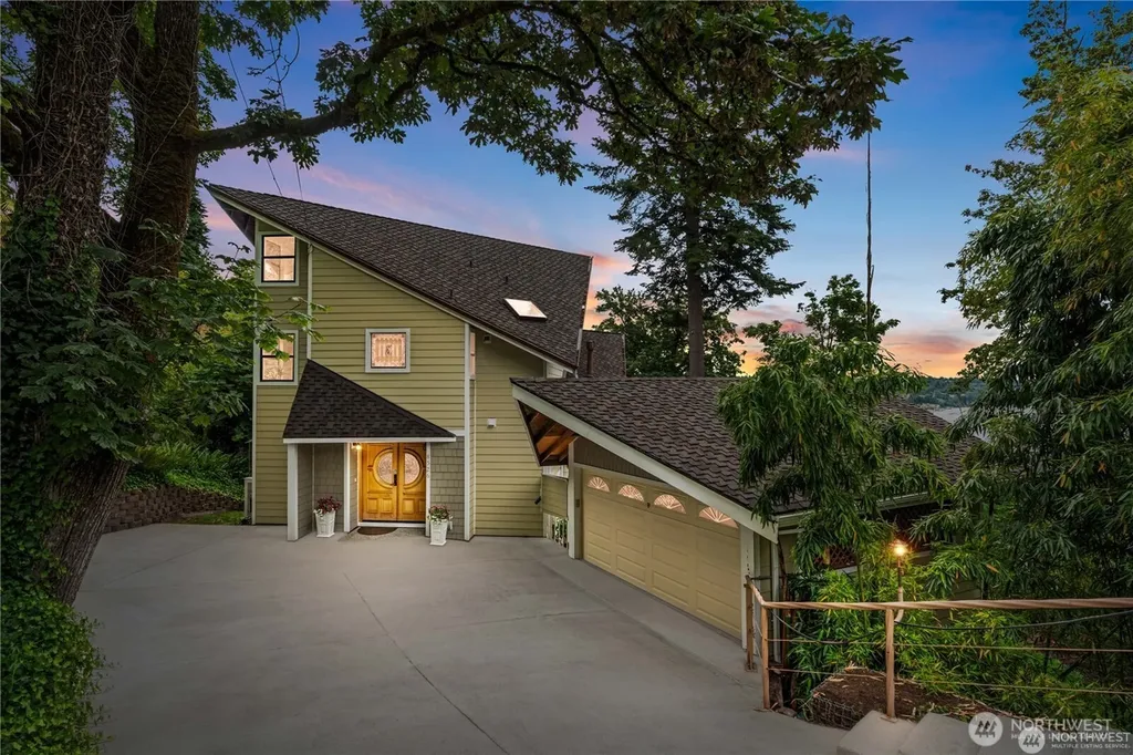 8526 E Mercer Way Mercer Island WA 98040