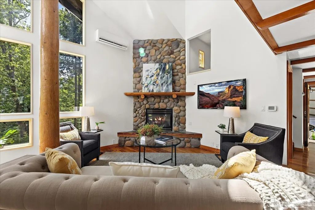 8526 E Mercer Way Mercer Island WA 98040