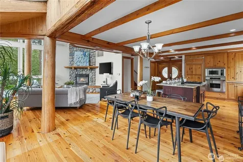 8526 E Mercer Way Mercer Island WA 98040