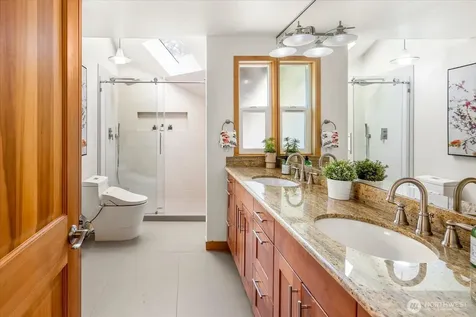 8526 E Mercer Way Mercer Island WA 98040