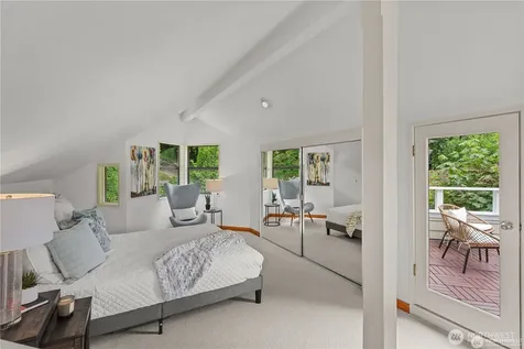 8526 E Mercer Way Mercer Island WA 98040