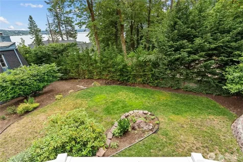 8526 E Mercer Way Mercer Island WA 98040