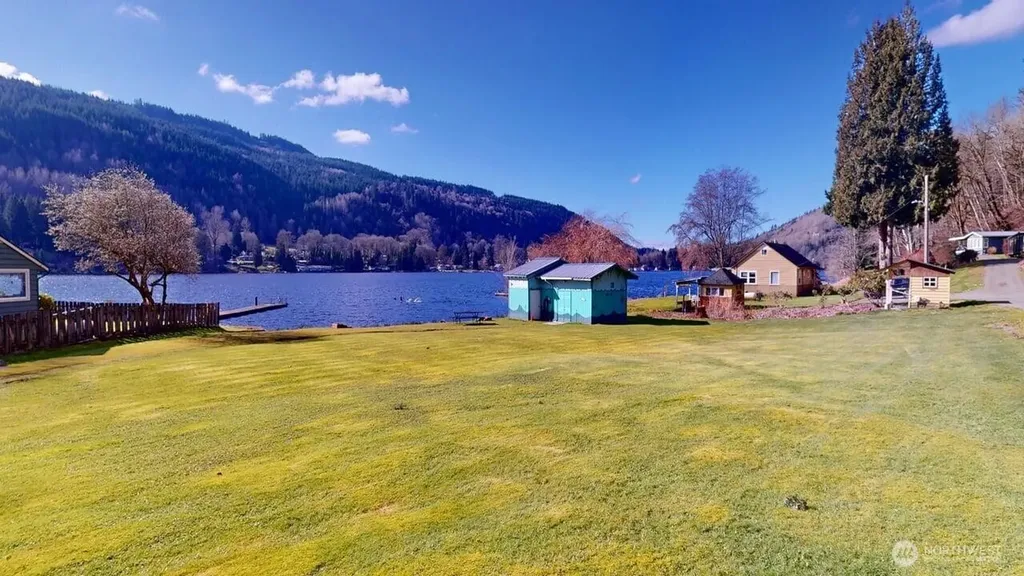 22989 Lake Mcmurray Lane Mount Vernon WA 98274