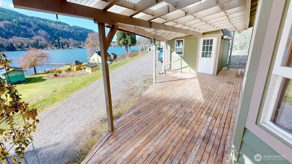 22989 Lake Mcmurray Lane Mount Vernon WA 98274