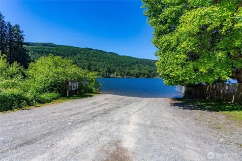 22989 Lake Mcmurray Lane Mount Vernon WA 98274