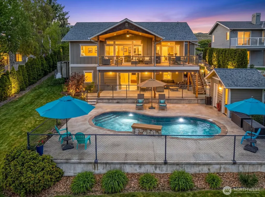 25 Harvey Lewis Lane Manson WA 98831