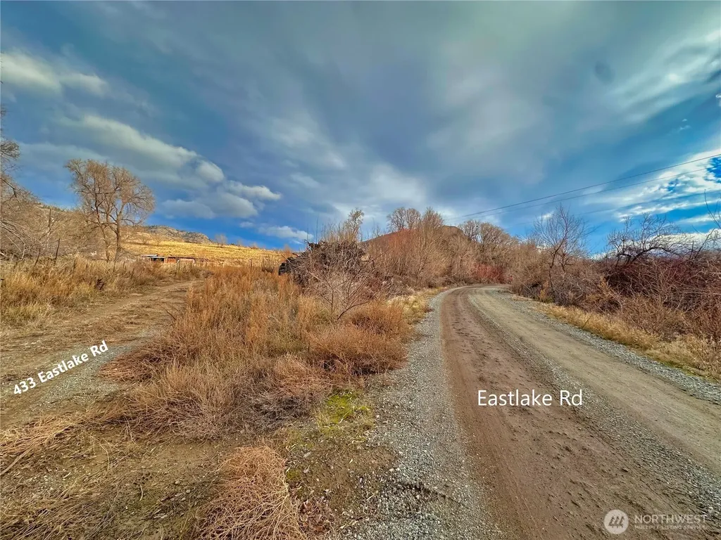 433 Eastlake Road Oroville WA 98844