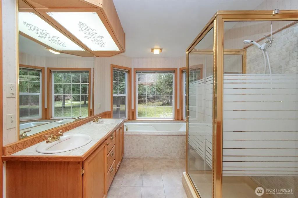 202 W Emerald Forest Lane Sequim WA 98382