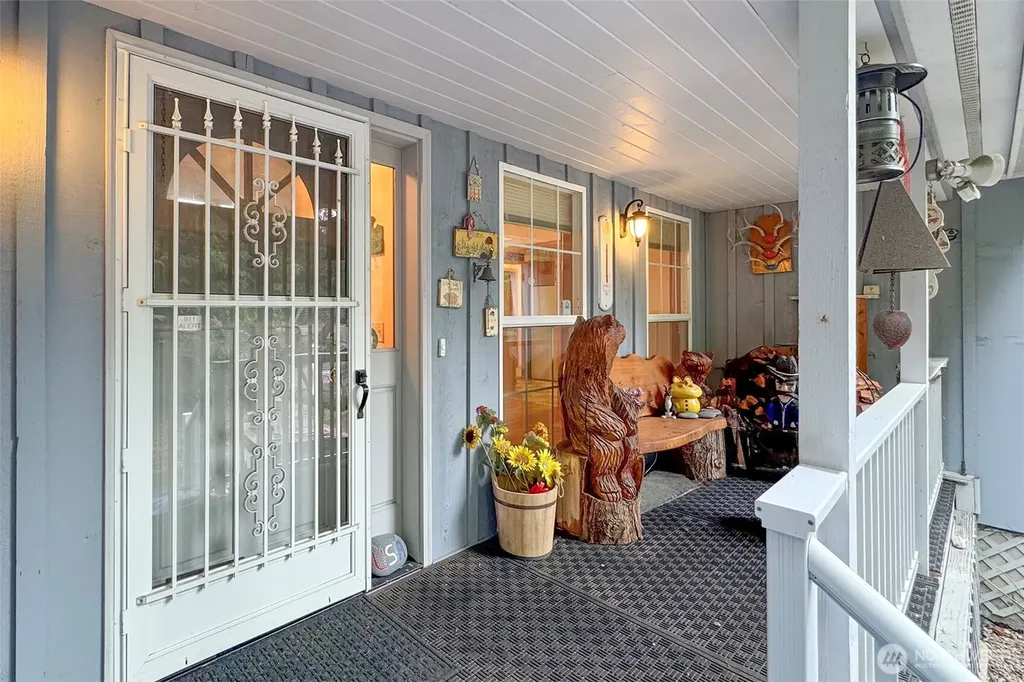 202 W Emerald Forest Lane Sequim WA 98382