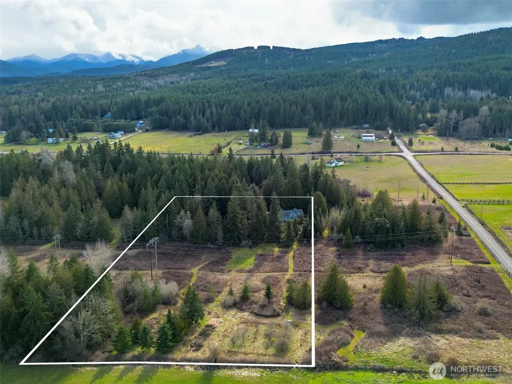 202 W Emerald Forest Lane Sequim WA 98382