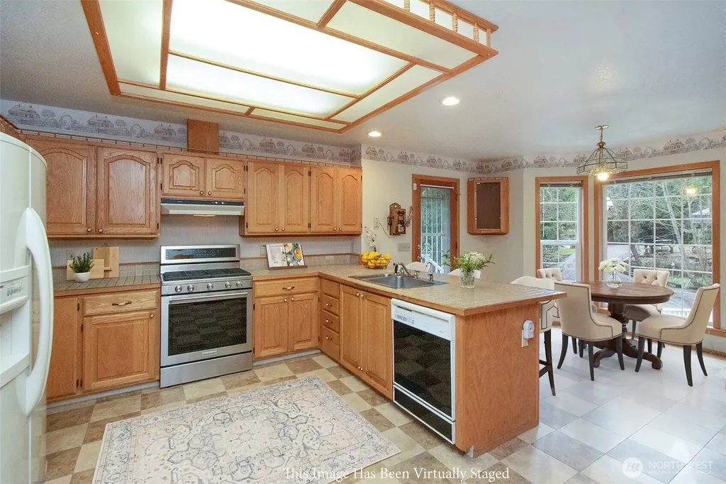 202 W Emerald Forest Lane Sequim WA 98382