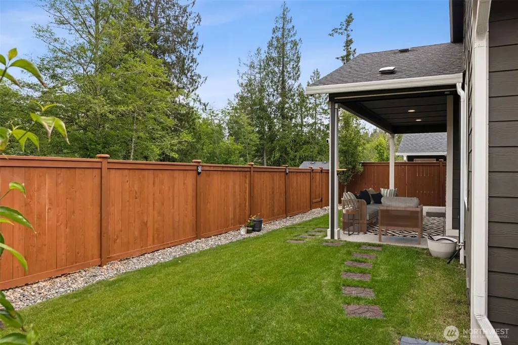 5605 Reef Lane NE Olympia WA 98516
