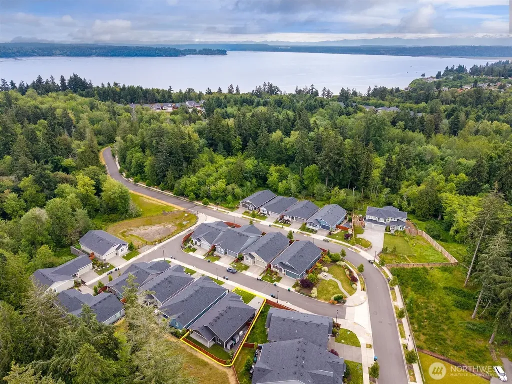 5605 Reef Lane NE Olympia WA 98516