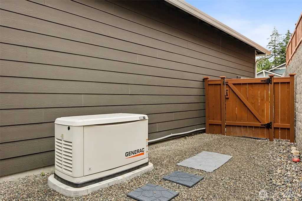 5605 Reef Lane NE Olympia WA 98516