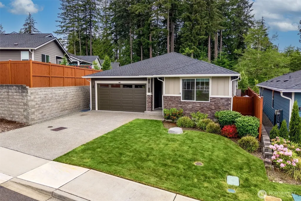 5605 Reef Lane NE Olympia WA 98516