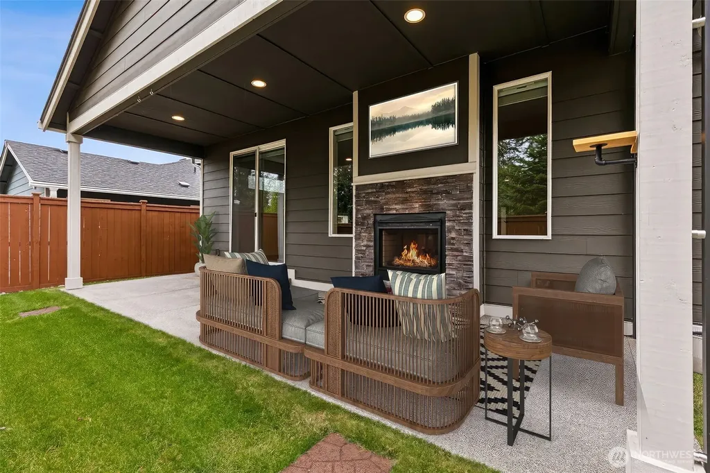5605 Reef Lane NE Olympia WA 98516