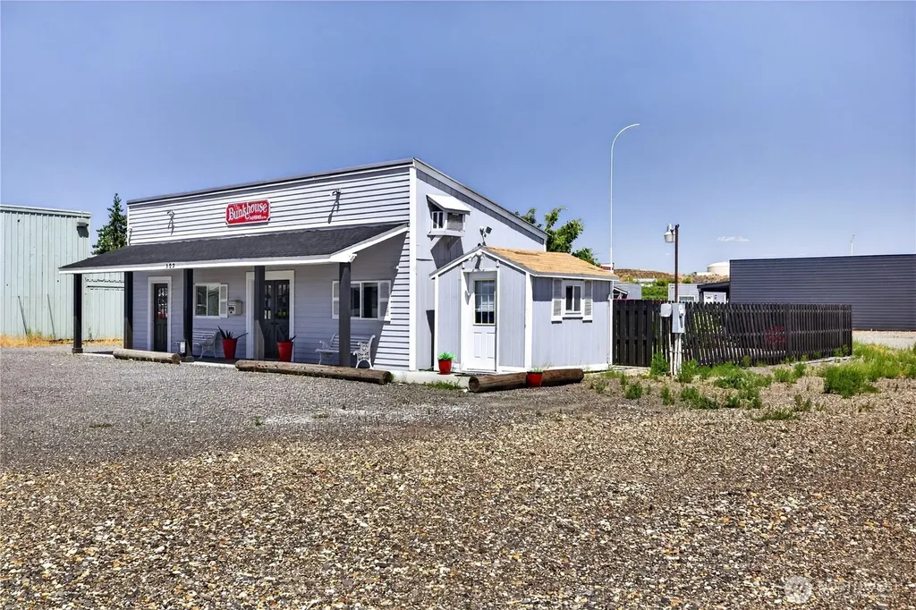 127 Frontier Way SW Mattawa WA 99349