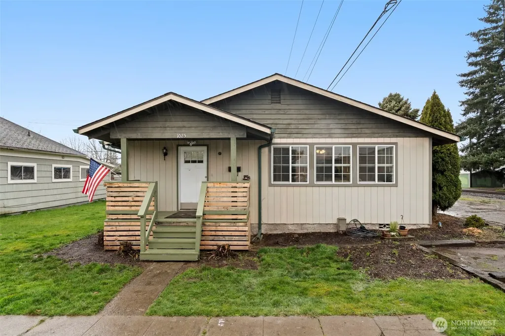 1025 E Street Centralia WA 98531