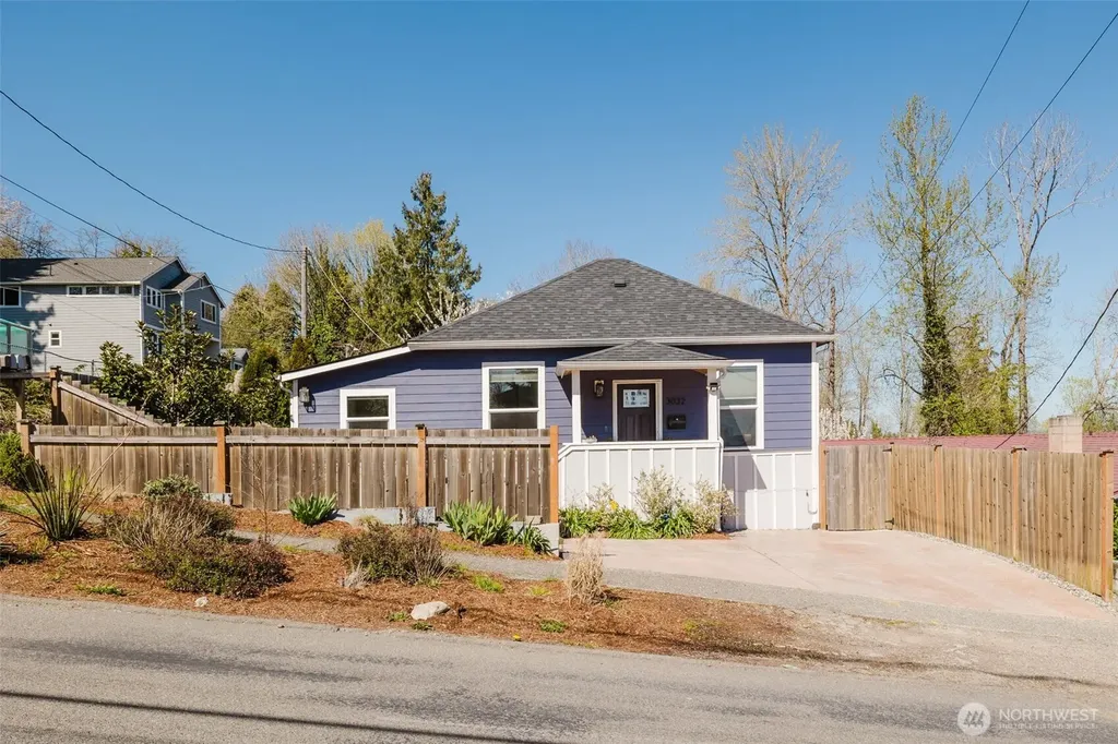 3032 S Dawson Street Seattle WA 98108