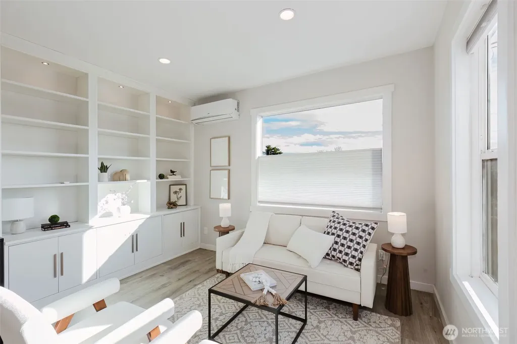 3032 S Dawson Street Seattle WA 98108