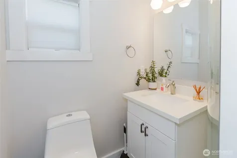 3032 S Dawson Street Seattle WA 98108