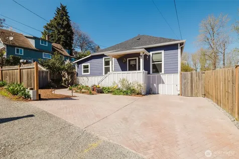 3032 S Dawson Street Seattle WA 98108