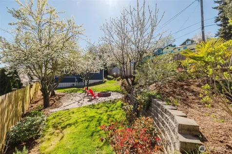 3032 S Dawson Street Seattle WA 98108