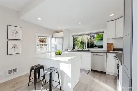 3032 S Dawson Street Seattle WA 98108