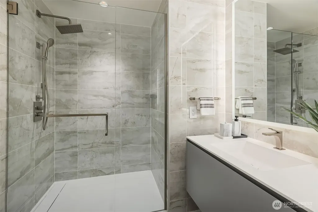 889 103rd Avenue NE Bellevue WA 98004