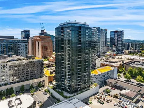 889 103rd Avenue NE Bellevue WA 98004