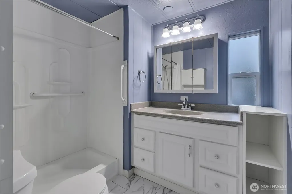 21809 107th Place SE Kent WA 98031