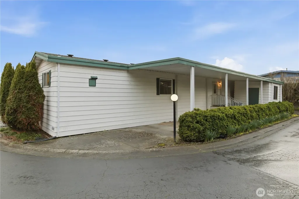 21809 107th Place SE Kent WA 98031