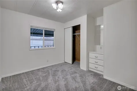 21809 107th Place SE Kent WA 98031