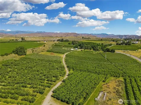 223 Old Riverside Highway Omak WA 98841