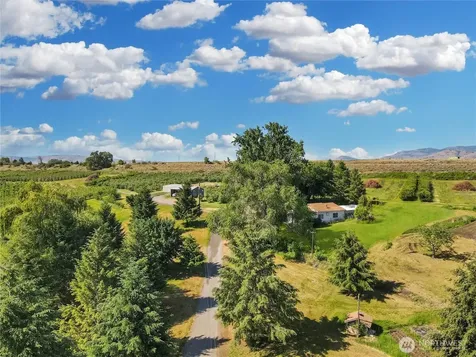 223 Old Riverside Highway Omak WA 98841