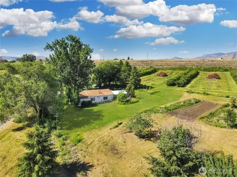 223 Old Riverside Highway Omak WA 98841