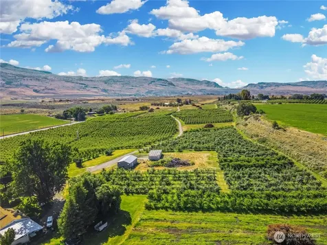 223 Old Riverside Highway Omak WA 98841