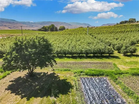 223 Old Riverside Highway Omak WA 98841