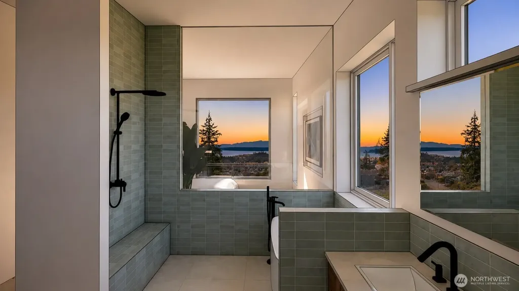 1108 9th Avenue S Edmonds WA 98020