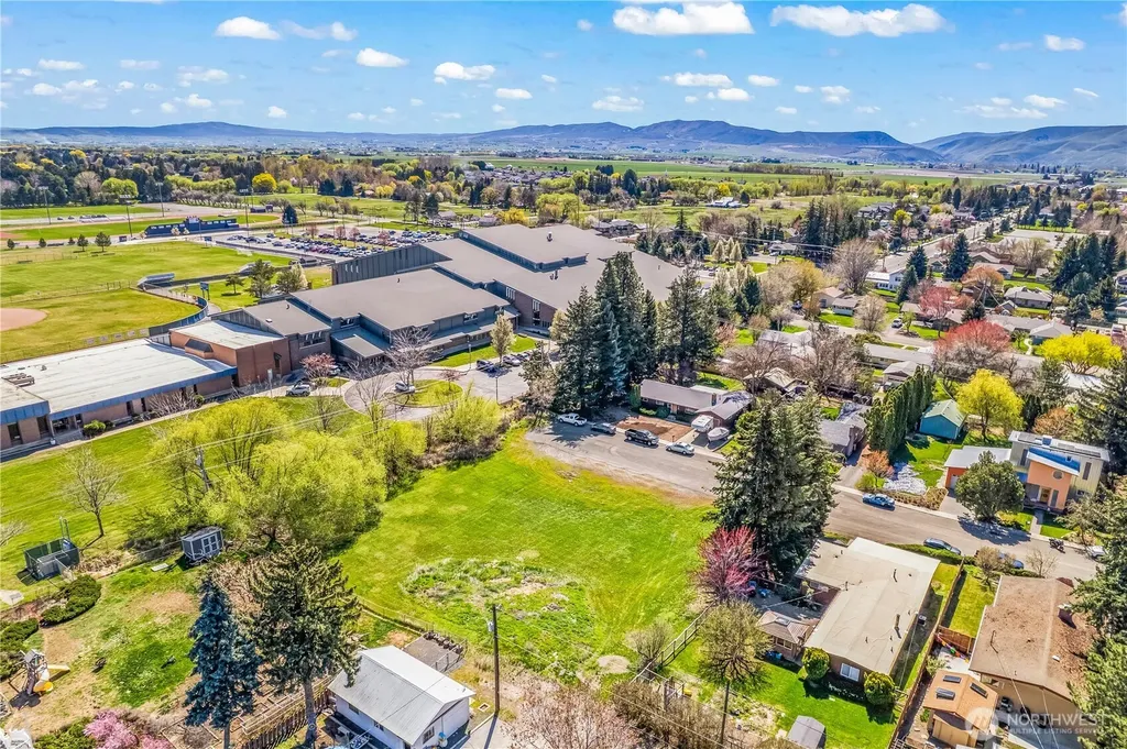 1 E 2nd Avenue Ellensburg WA 98926