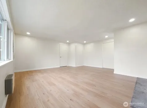 2020 Eastlake Avenue E Seattle WA 98102