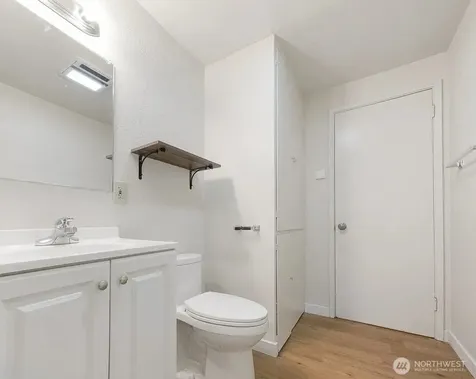 2020 Eastlake Avenue E Seattle WA 98102
