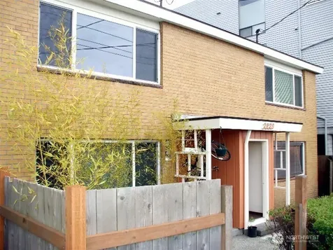 2020 Eastlake Avenue E Seattle WA 98102
