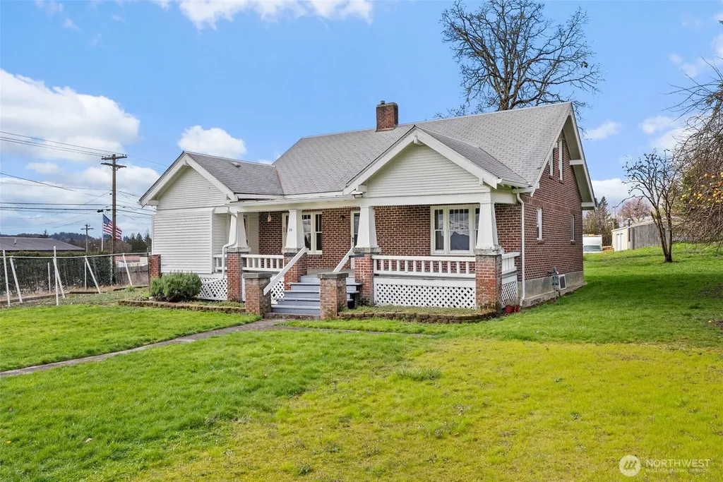 26 SE Spring Street Chehalis WA 98532