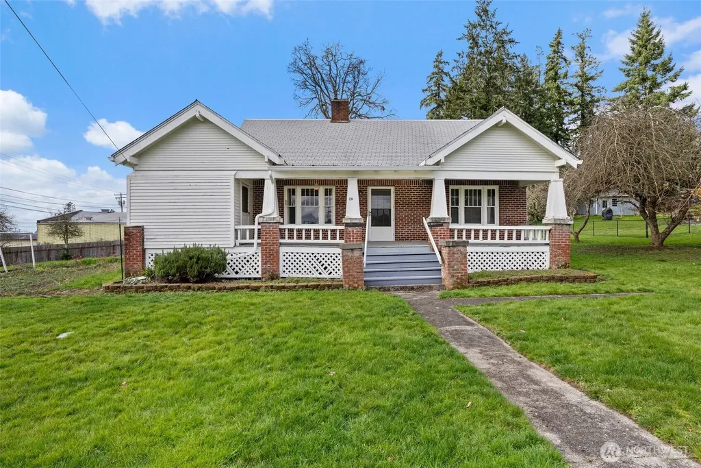 26 SE Spring Street Chehalis WA 98532