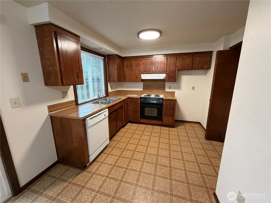 1418 Mamook Court NE Olympia WA 98516