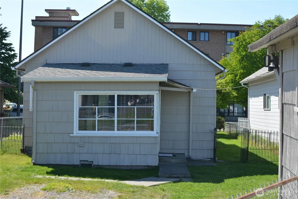 316 S Division Street Auburn WA 98001